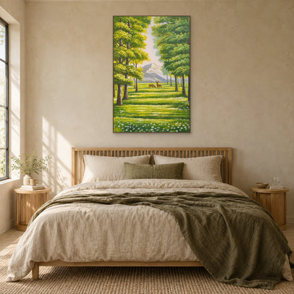 Tableau de forêt ensoleillée avec deux cerfs, cadre ton chêne centré au-dessus d’un lit en lin