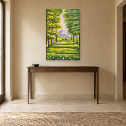 Tableau de forêt verte et de cerfs, cadre flottant ton noyer au-dessus d’une console d’entrée