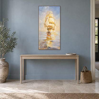 Voiles dorées dans un cadre flottant ton noyer, au-dessus d’une console en bois clair contre un mur bleu doux.
