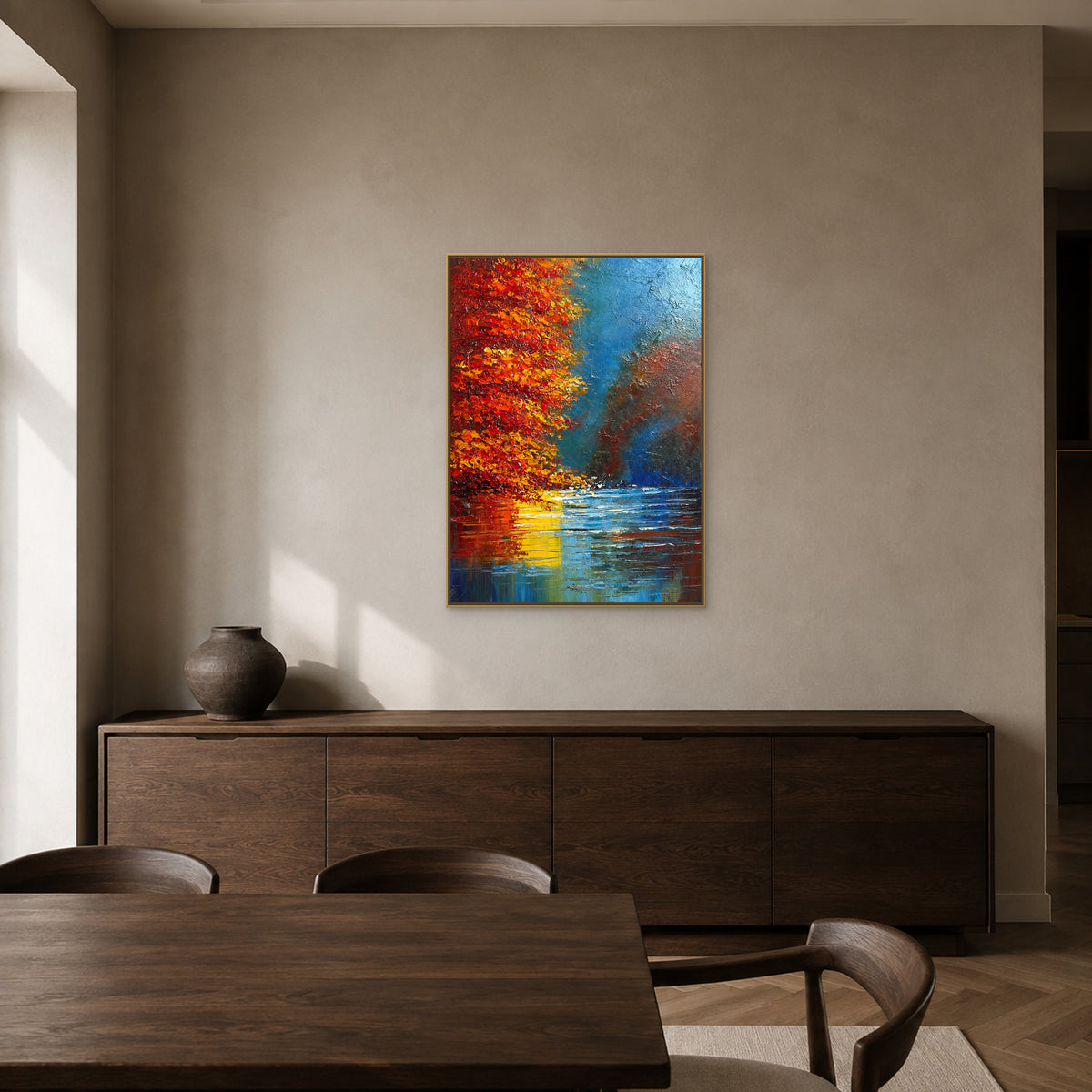Tableau de reflets d’automne sur un lac dans une fine caisse américaine champagne au-dessus d’un buffet de salle à manger