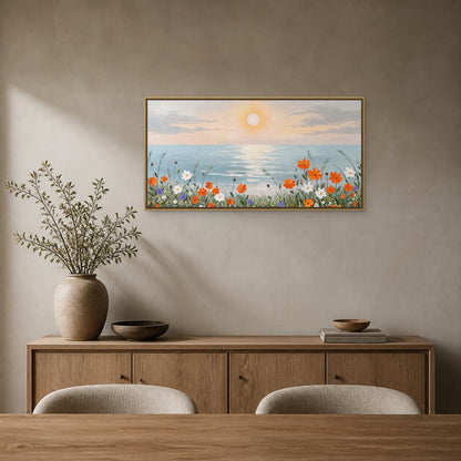 Fleurs du rivage au lever du soleil dans un fin cadre flottant champagne au-dessus d’un buffet en chêne dans une salle à manger gris sable