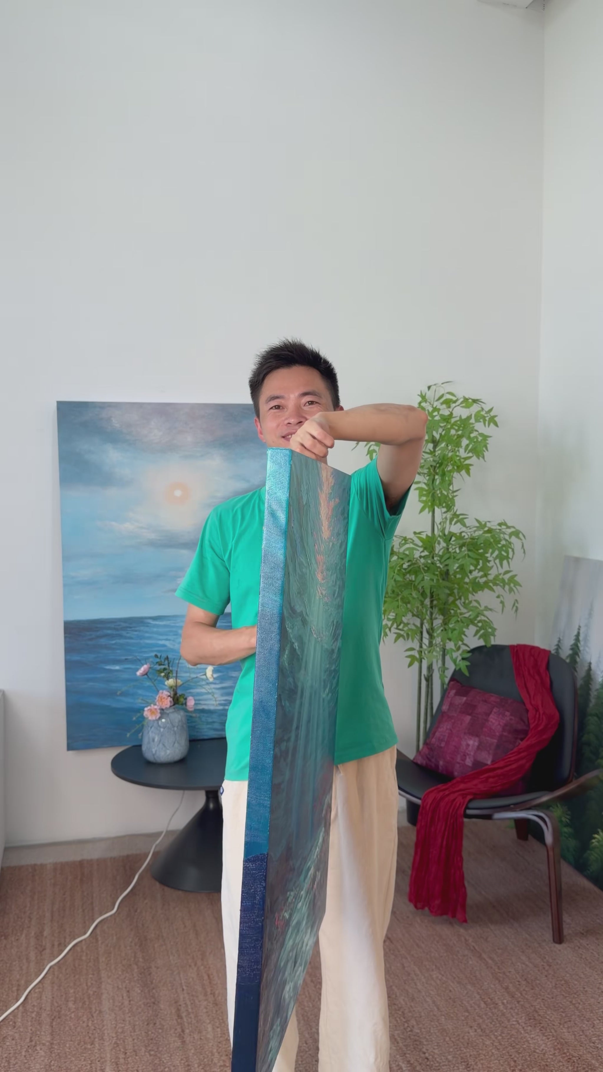 Workshop video showing Deep Blue Reverie turning from its side profile to a complete frontal view